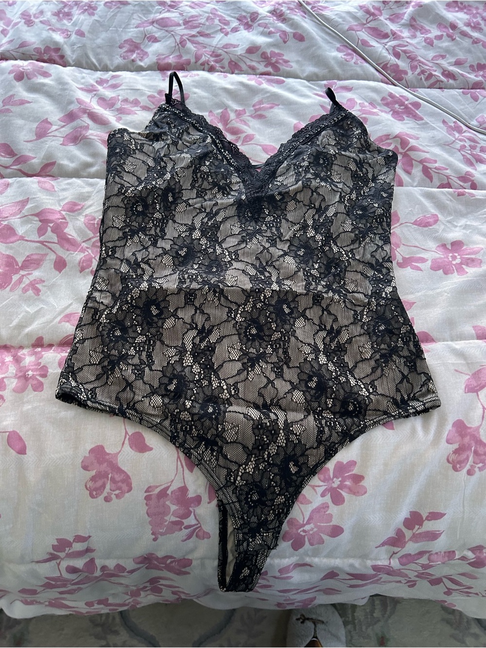 SHEIN Black Floral Lace Bodysuit
